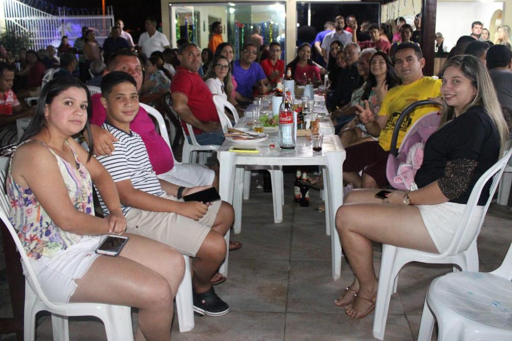 Restaurante Versão Brasileira é inaugurado em São Gonçalo do Piauí; veja imagens