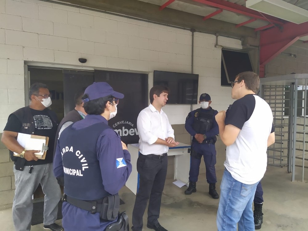 Fábrica de cerveja é fechada por não cumprir decreto e gerente é levado à delegacia em Teresina