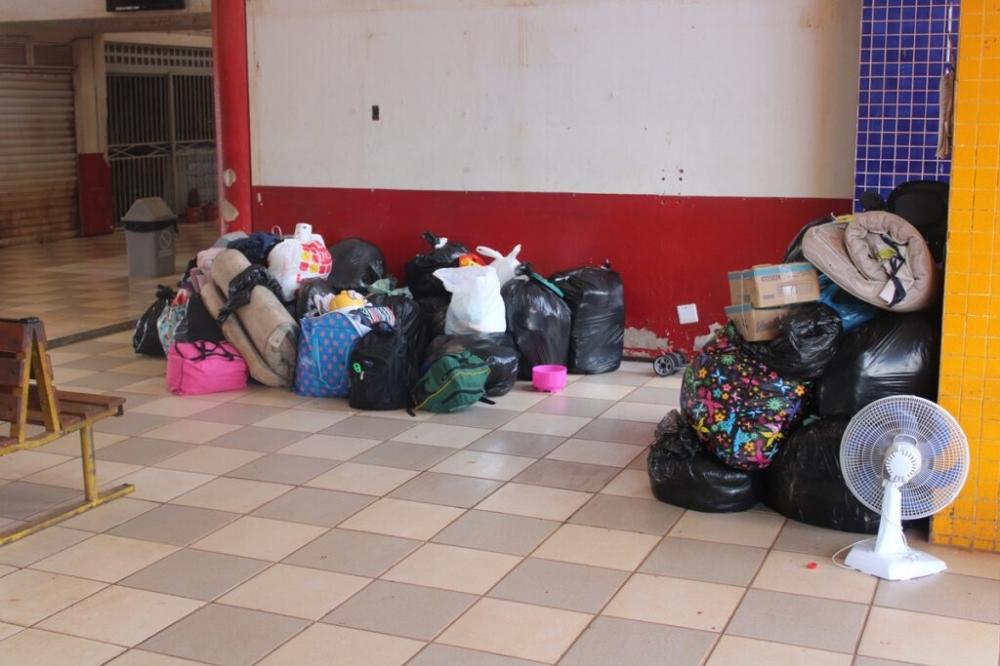 Venezuelanos deixados em rodoviária de cidade do Piauí seguem viagem pelo estado