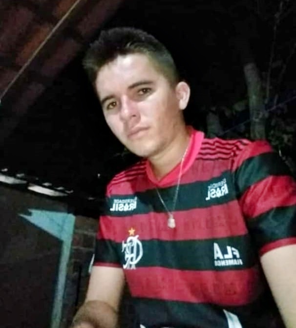 Jovem de 22 anos é assassinado a facadas em bar no Norte do Piauí