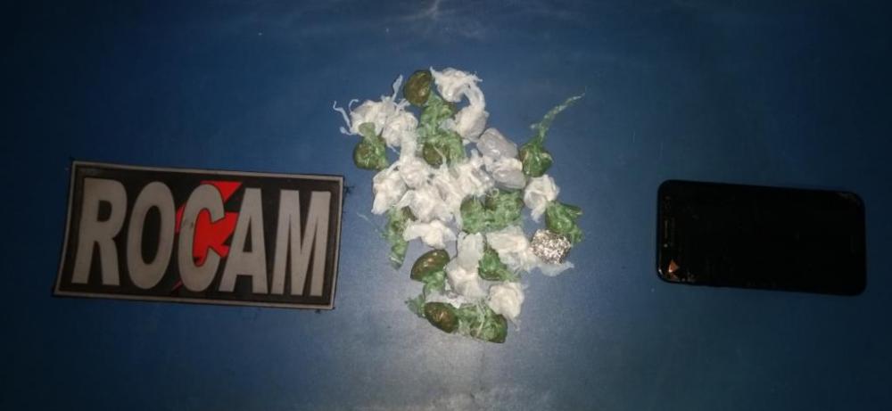 PICOS | Casal é conduzido à delegacia suspeito de tráfico de drogas