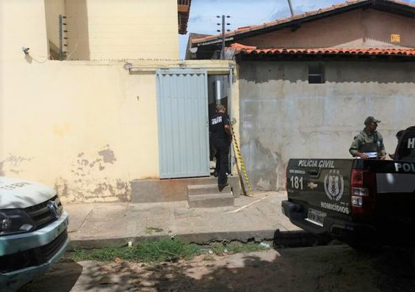 Mulher é encontrada morta dentro de quarto de prostíbulo, na zona Sul de Teresina