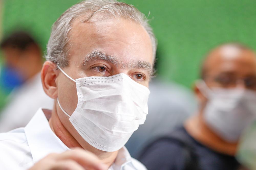 Firmino Filho apresenta 7 critérios para reabertura gradual do comércio