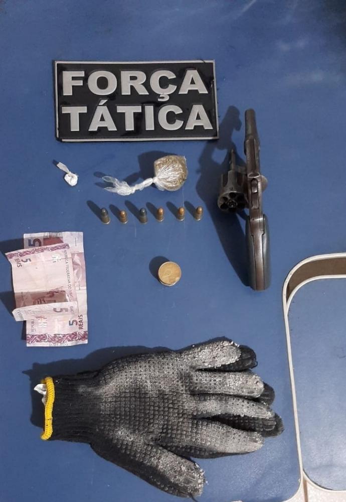 PM de Picos prende jovem por porte ilegal de arma de fogo