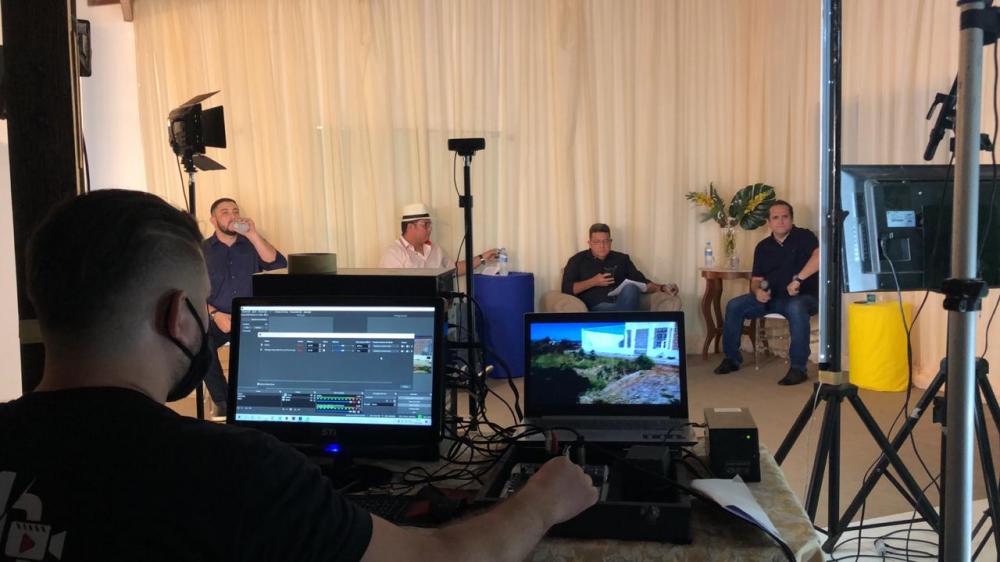Pré-candidato a prefeito, Edwaldo Viana discute em redes sociais soluções para Picos