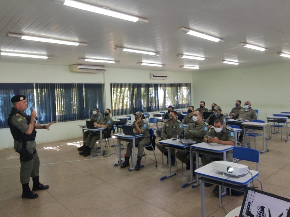 Policiais do 4º BPM de Picos participam de capacitação para instalação de plataforma de segurança