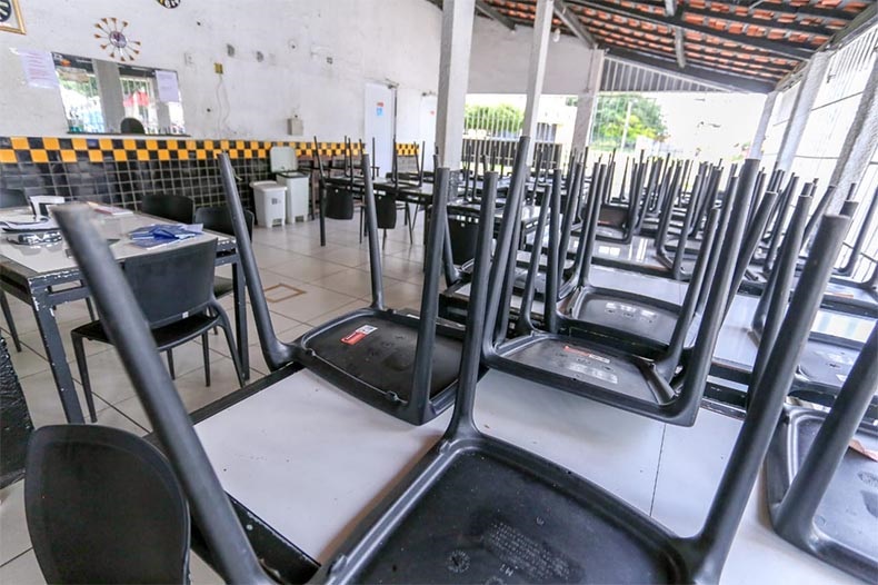 Restaurantes reabrem na segunda (17) e são orientados sobre cuidados contra a Covid-19