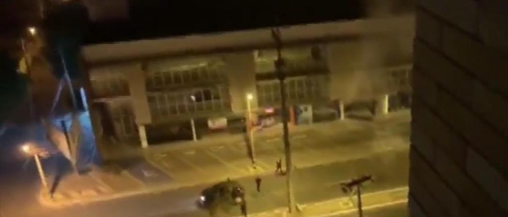Bandidos explodem terminais da Caixa Econômica em Teresina