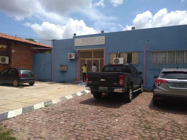 Menina de 12 anos grávida de sete meses era proibida de assistir aula, diz Conselho Tutelar