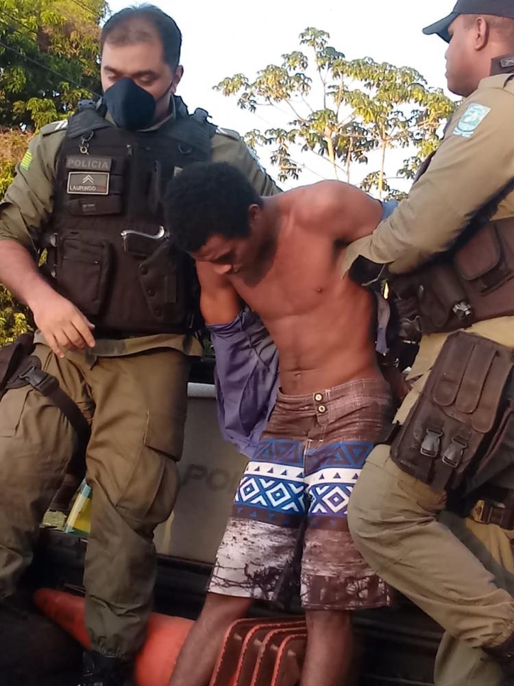 Homem acusado de estuprar a irmã e avó é preso pela PM no Piauí
