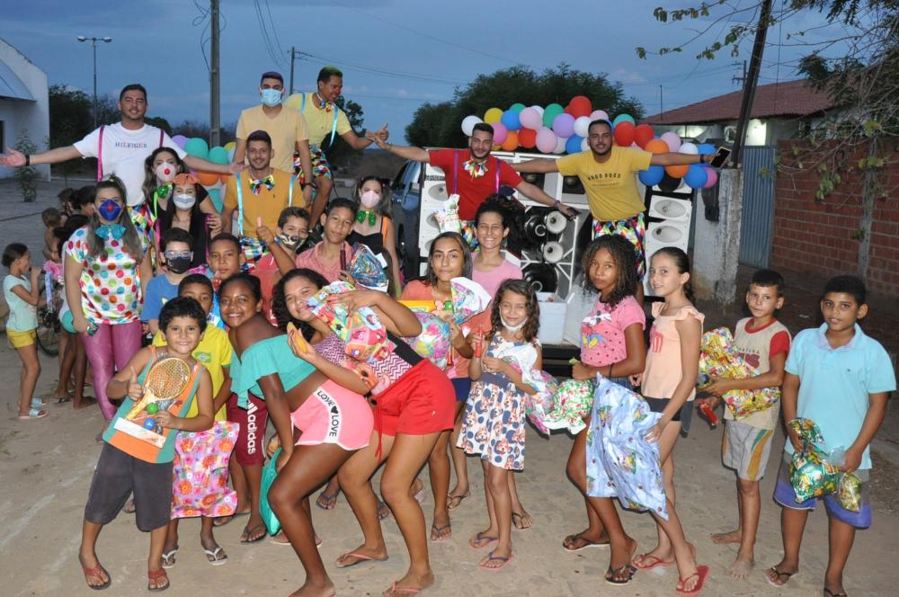 Projeto solidário distribui brinquedos e faz a alegria de centenas de crianças em Hugo Napoleão