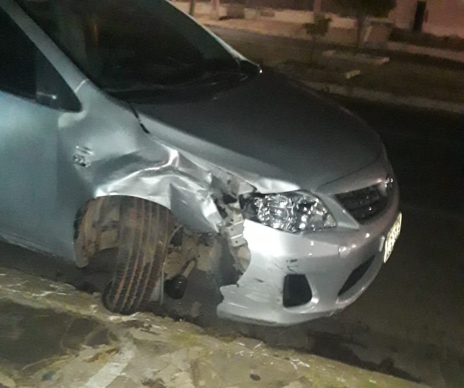 Jovem sofre vários ferimentos após ter moto colhida por automóvel em Piripiri