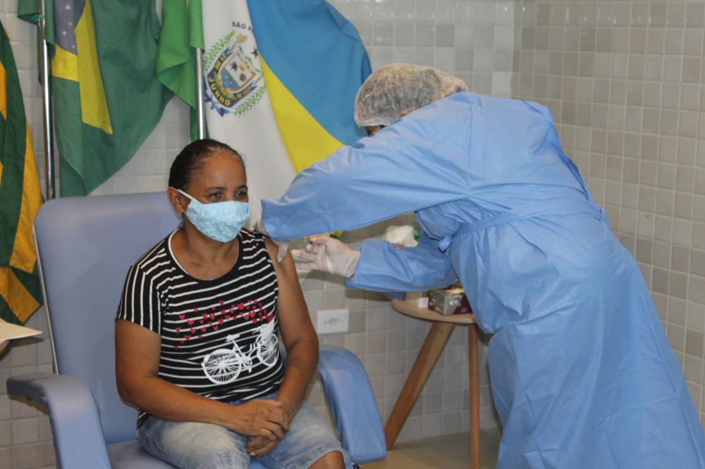 São Pedro do Piauí inicia vacinação contra a COVID-19