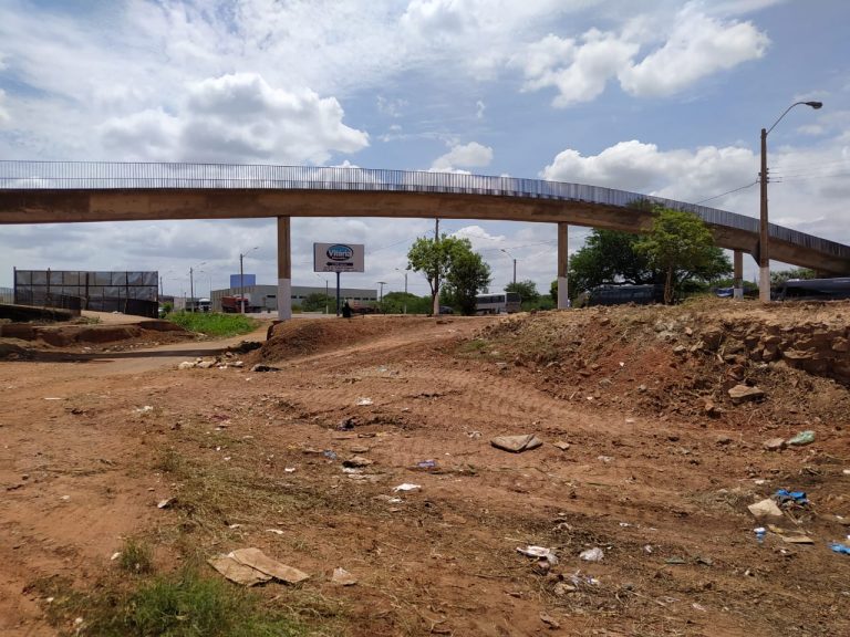 Novo estacionamento de transportes de passageiros está em construção em Picos