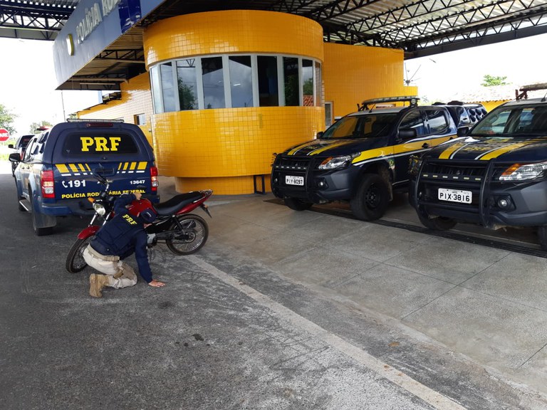 PRF recupera moto tomada de assalto em Piripiri e prende mulher pelo crime de receptação