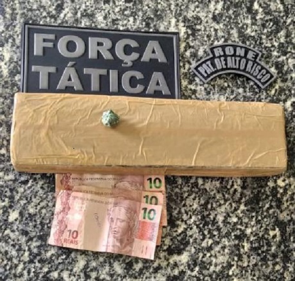 Força Tática prende dupla e apreende drogas em Valença