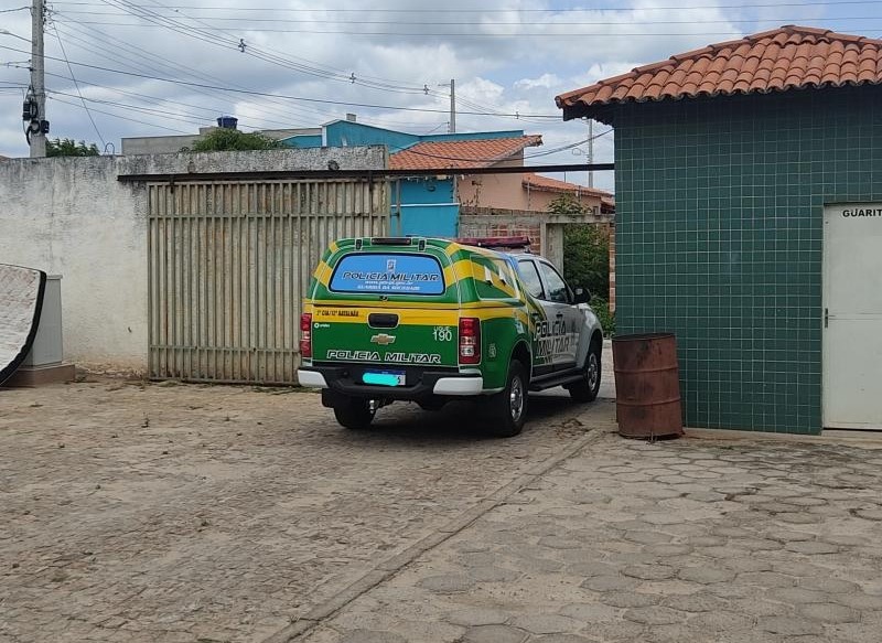 Casal de idosos é feito refém durante assalto em casa em cidade do Piauí