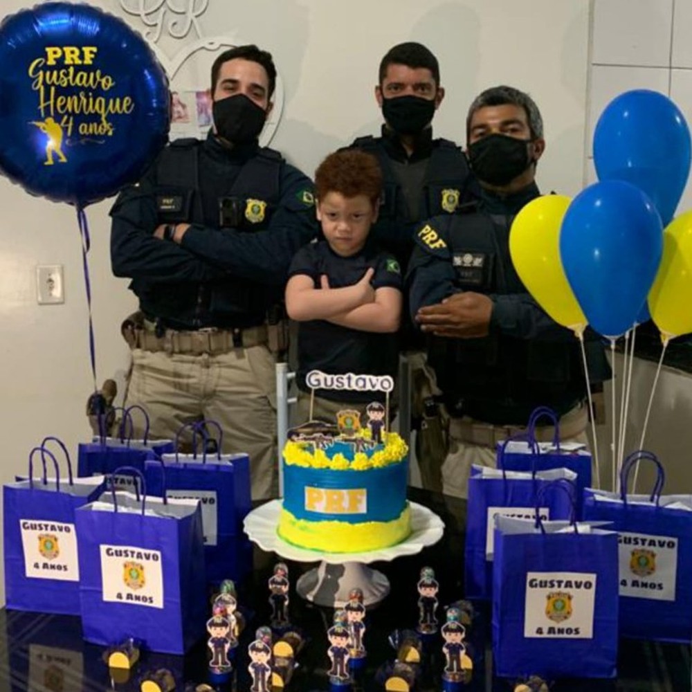 Menino fã da PRF ganha festa de aniversário de 4 anos com a presença de policiais no Piauí