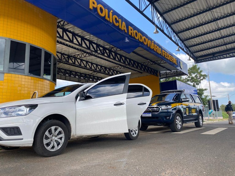 Acusados de estelionato são presos pela PRF em Valença