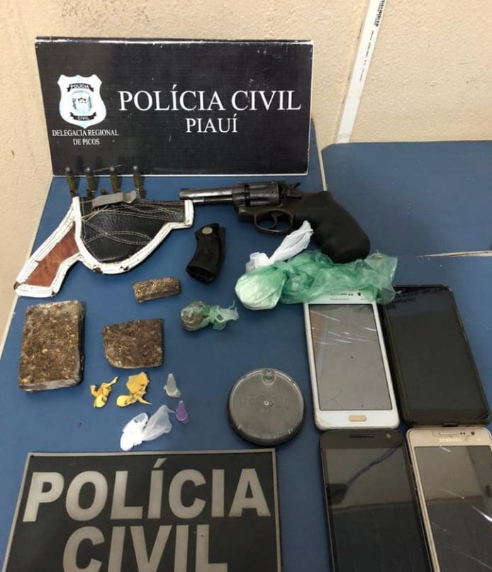 PI: Dupla é presa em flagrante por tráfico de drogas e posse ilegal de arma de fogo