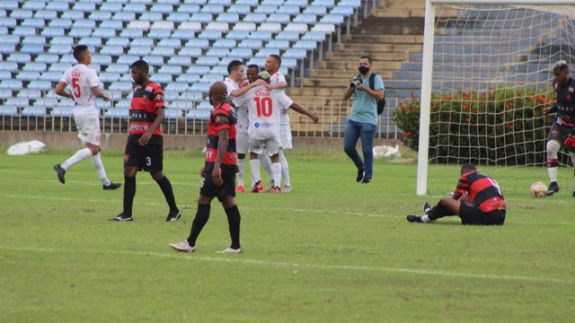 4 de Julho vence o Flamengo PI por 1 a 0 com gol de Hiltinho