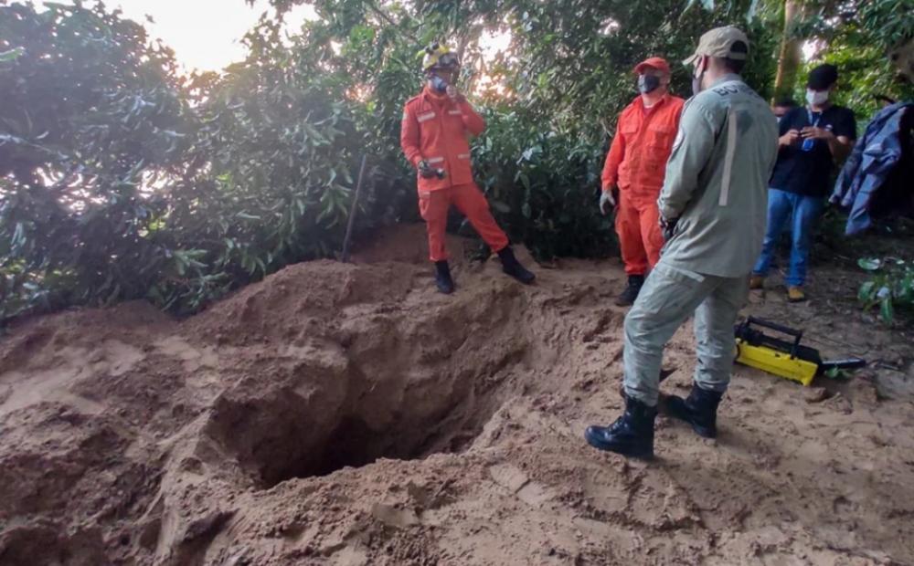 Corpo de mulher é encontrado em cova no bairro Mocambinho de Teresina