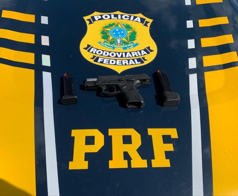 Enfermeiro é preso pela PRF por porte ilegal de arma na BR 343