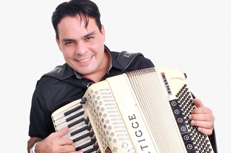 Cantor Saulo Dugado é detido após agredir funcionário de hamburgueria em Teresina