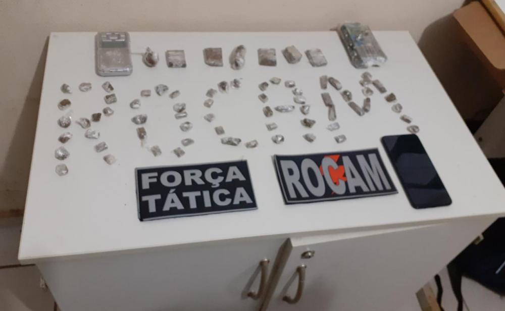Picos : Polícia Militar apreende 73 invólucros plásticos de maconha