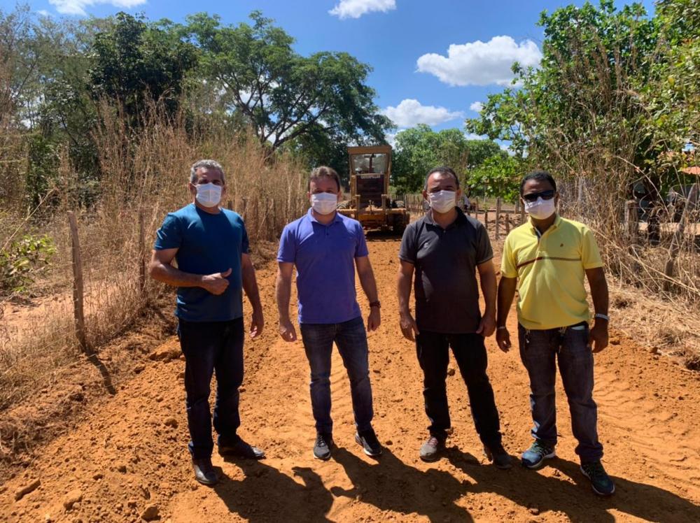 São Pedro inicia recuperação de 18,4 km de estrada vicinal interligando a sede ao município de Angical