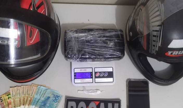 Em Picos, polícia prende dupla com 1 kg de crack avaliado em R$ 6 mil