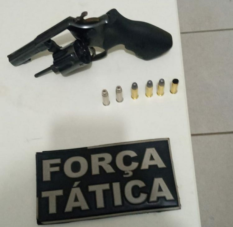 Após efetuar disparo de arma de fogo em via pública, homem é conduzido à delegacia em Picos