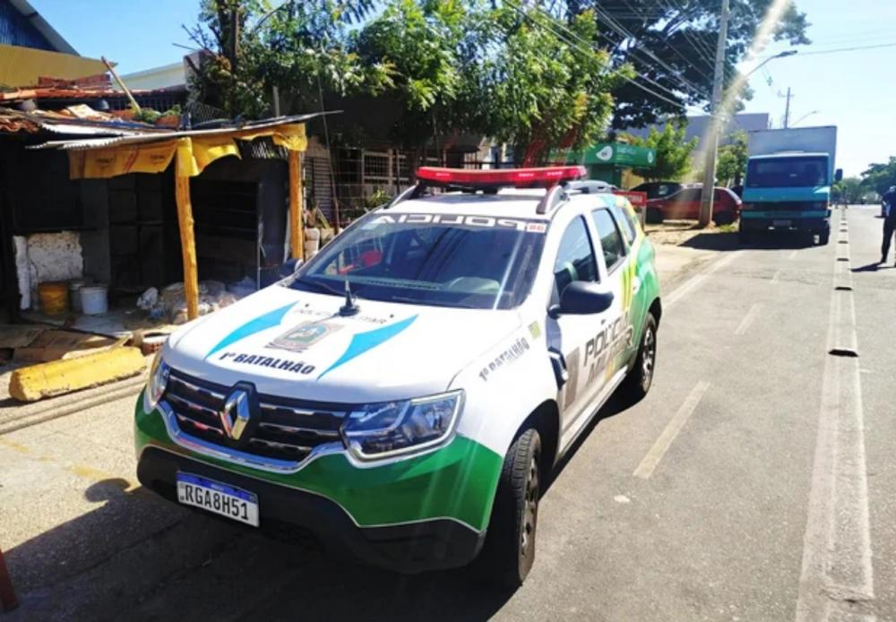 Mulher é assassinada com facada no pescoço no Mercado da Piçarra de Teresina