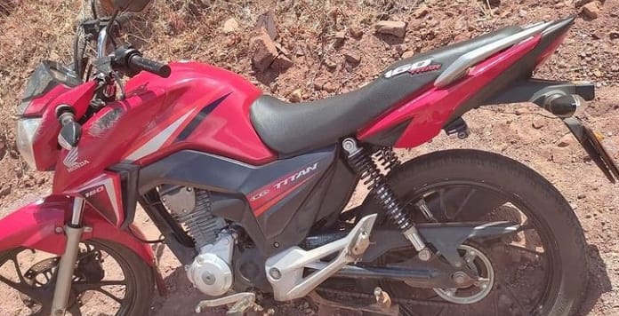 Polícia Militar recupera motocicleta em Picos