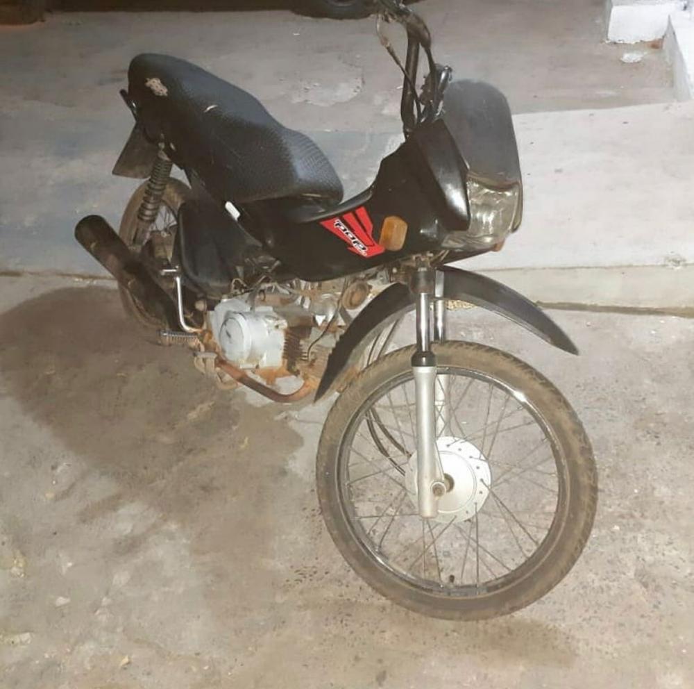 Polícia Militar recupera motocicleta furtada em Picos