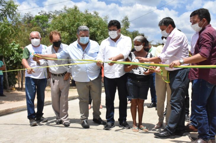 Governador entrega obras de mobilidade em Regeneração e autoriza novos investimentos