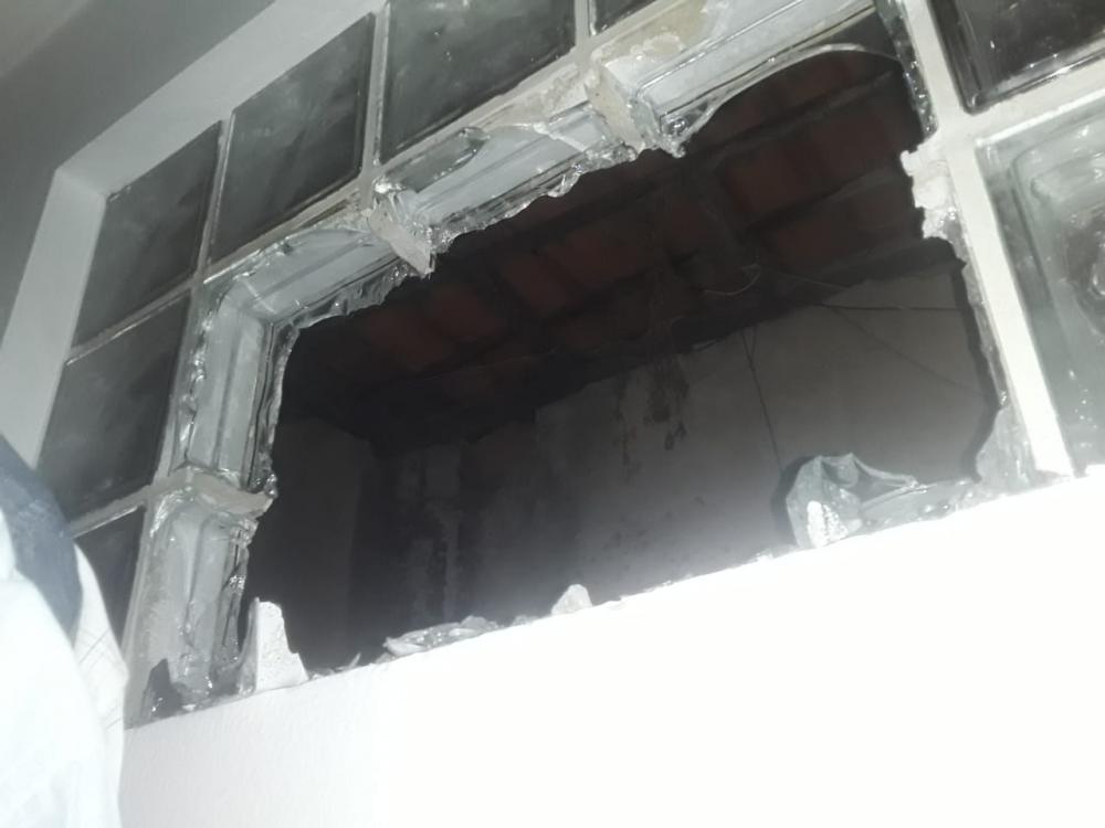 PM flagra bando tentando arrombar galeria comercial em São Pedro do Piauí