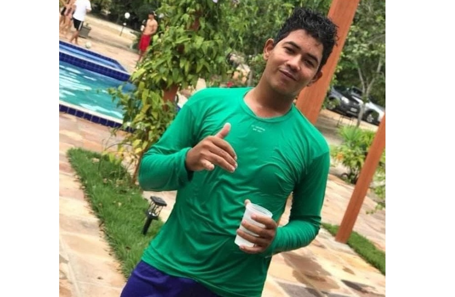 Jovem morre ao colidir motocicleta contra cavalo na PI-216