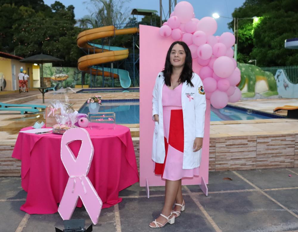 APAE realiza palestra abordando o tema Outubro Rosa