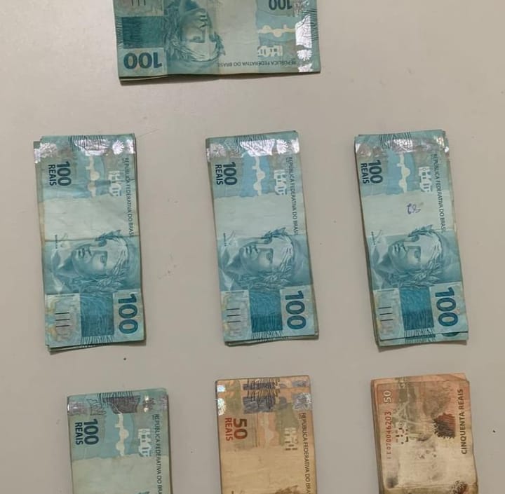 Menor é flagrado com uma quantia em dinheiro furtado em residência em Picos