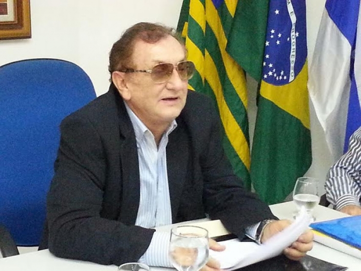 Prefeito Mão Santa é transferido de avião a THE após novo problema de saúde