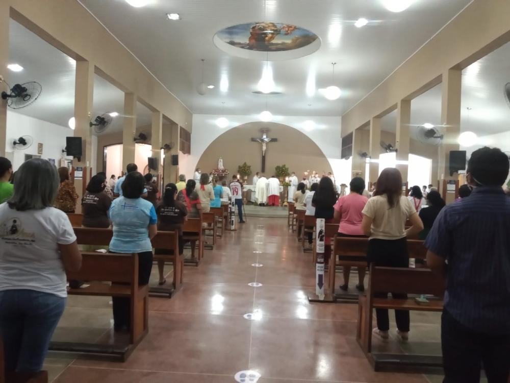 Fiéis participam da comemoração do Jubileu dos 40 anos da Paróquia São Francisco de Assis em Picos