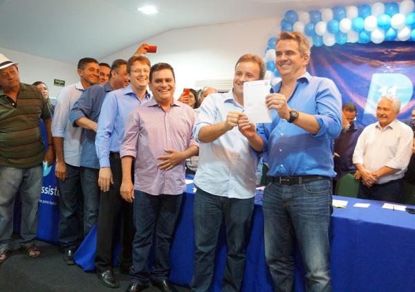Prefeito de São Pedro do Piauí, Junior Bill, filia-se ao Progressistas