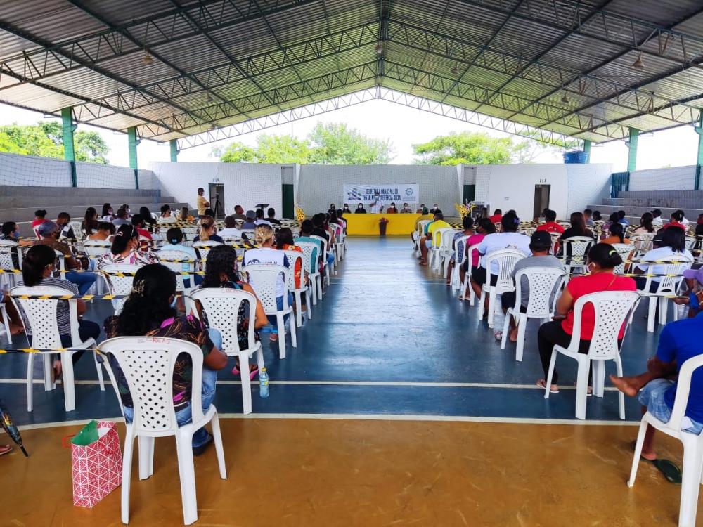 Prefeitura de Regeneração realiza encontro com os Beneficiários do Programa Auxílio Brasil
