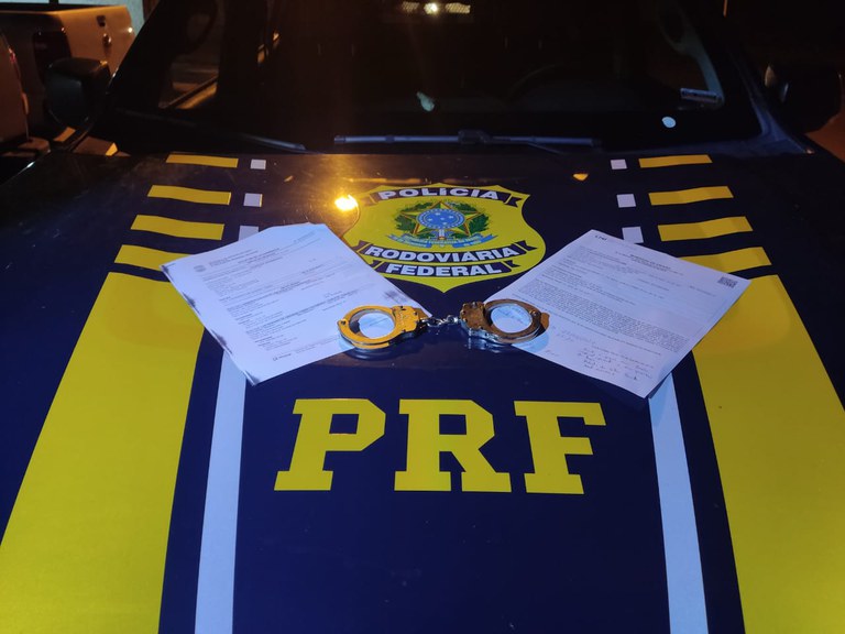 Foragido da Justiça pelo crime de roubo é preso pela PRF no Piauí