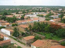 Homens armados roubam veículo em município do Piauí 