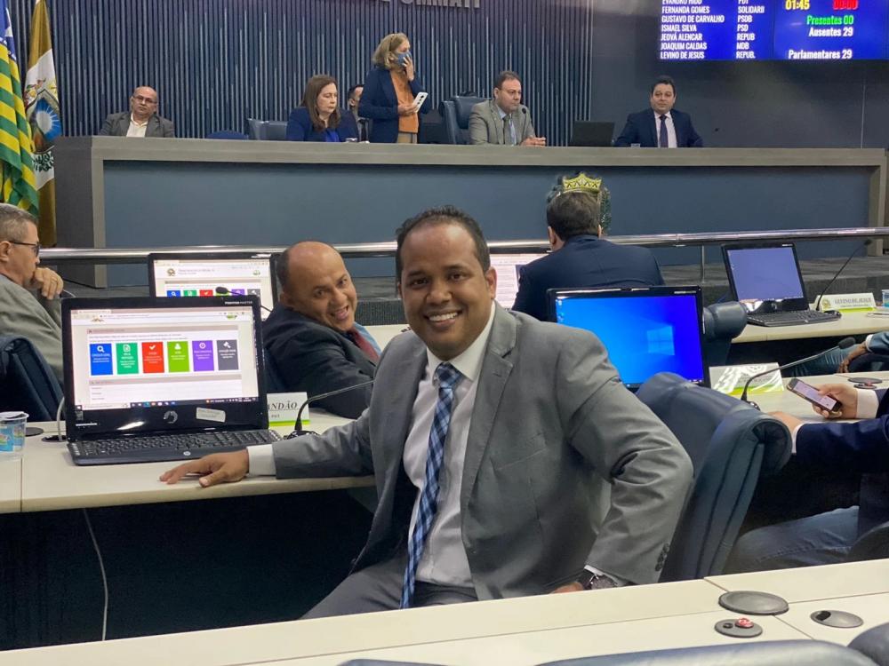 Enzo Samuel é eleito presidente da Câmara de Teresina para o biênio 2023/24