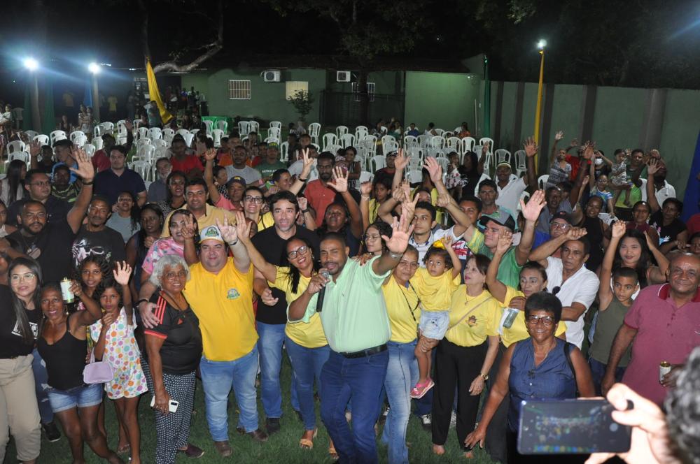 Empresário Tiago Junqueira e vereador Samuel recepcionam deputado Marden Menezes com grande reunião