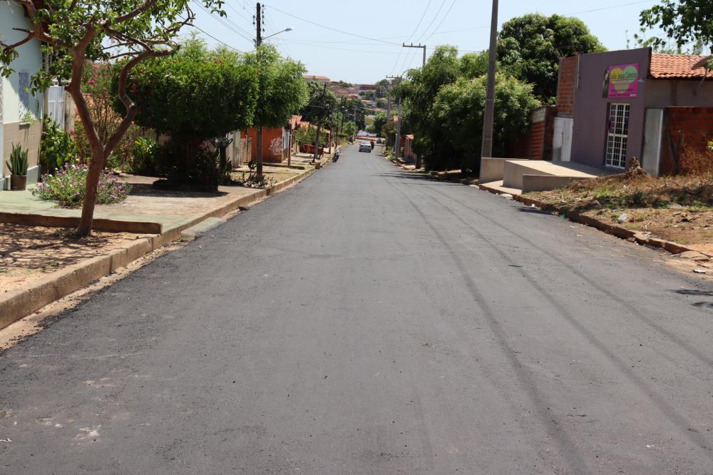 Prefeitura de São Pedro do Piauí realiza mais uma obra de pavimentação asfáltica 