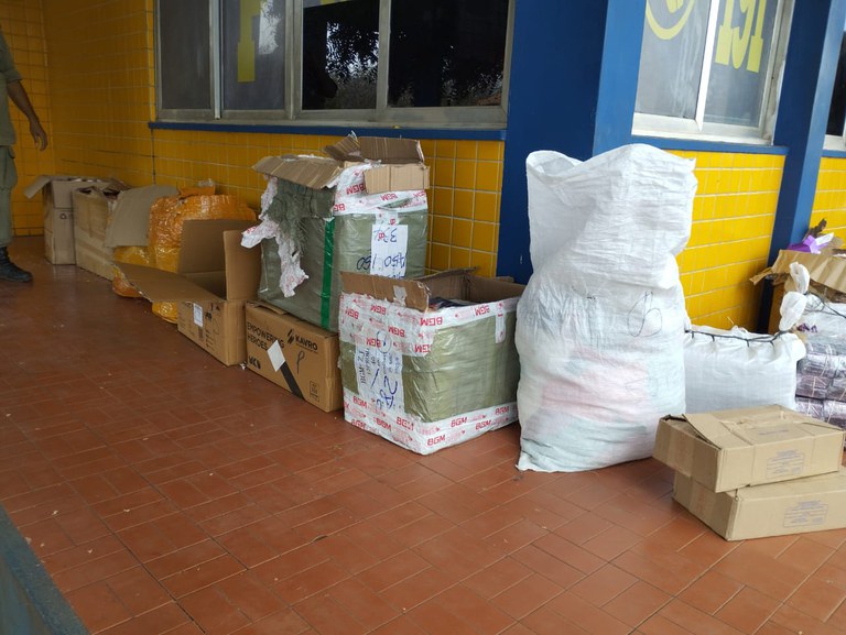 PRF apreende carga com aproximadamente 4.300 produtos importados ilegalmente no Piauí